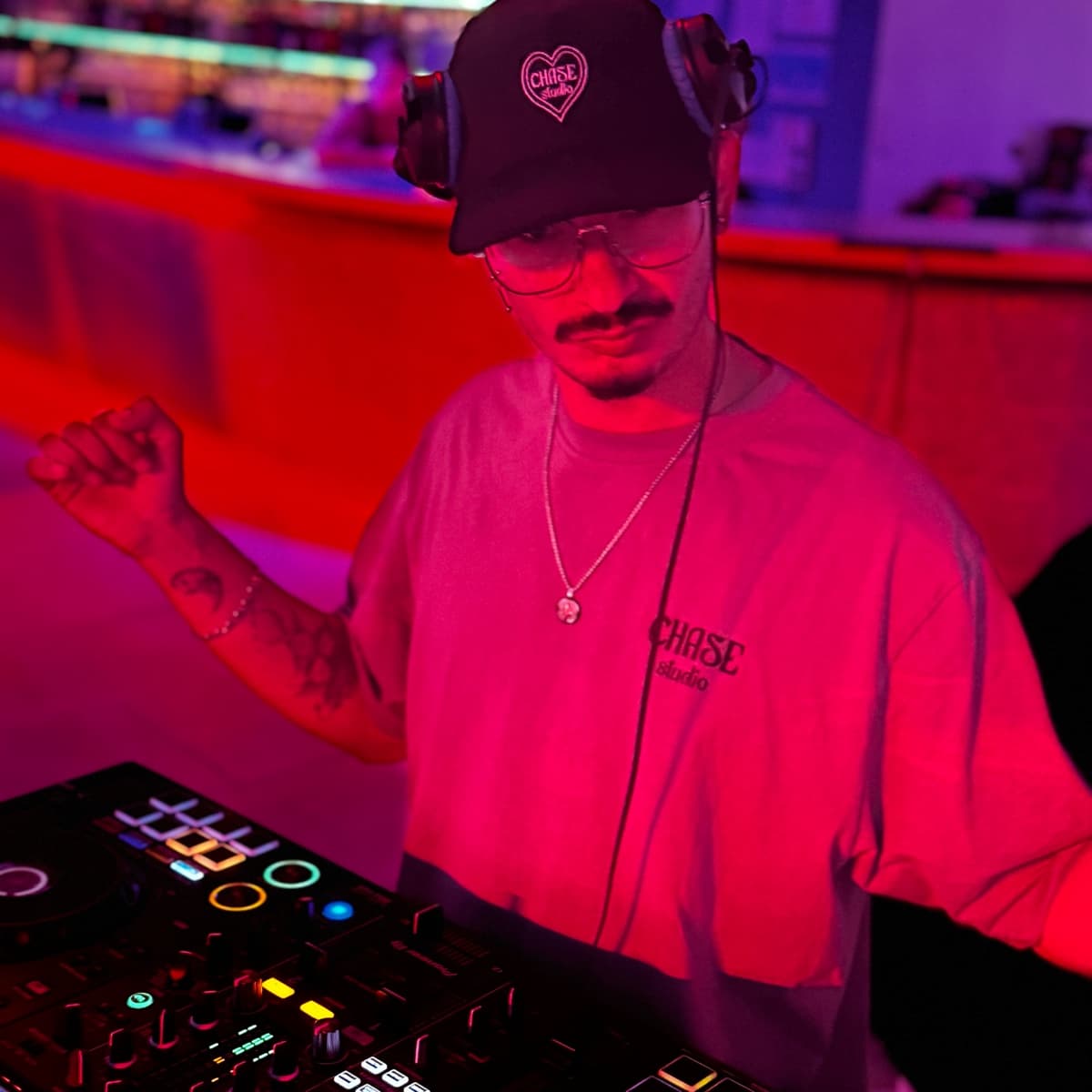 JeeyB — DJ in Valencia