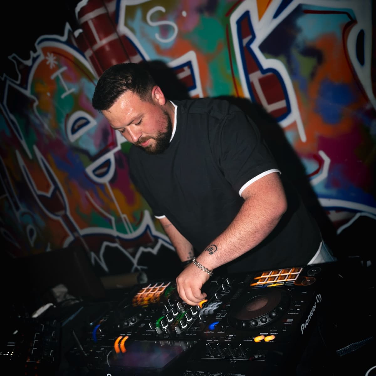 Josh Vanel — DJ in La Rochelle