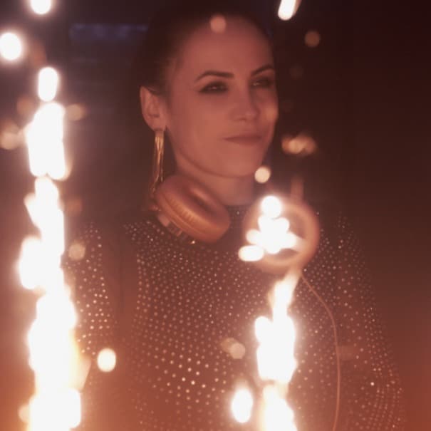 Laura Léda — DJ in Paris