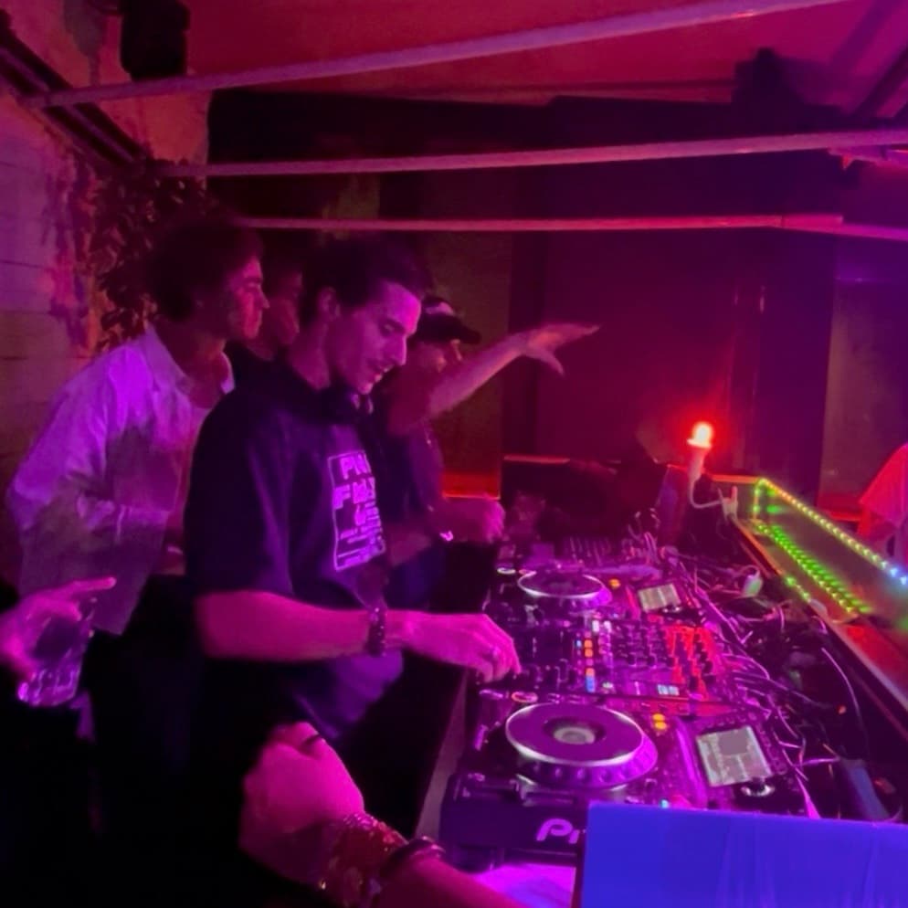 GALLA — DJ in Paris