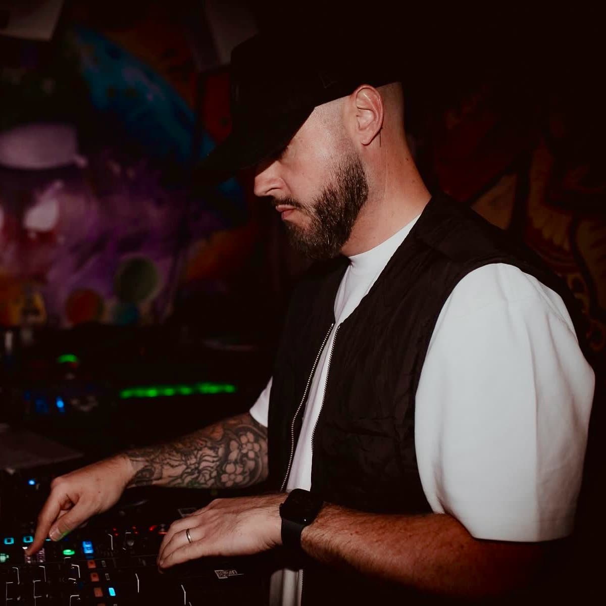 GUY D’ANGELO — DJ in Greater London