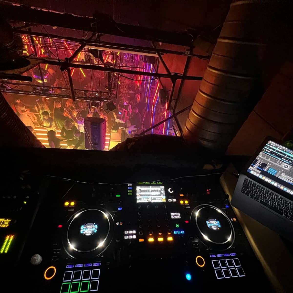 dj yan — DJ in Paris
