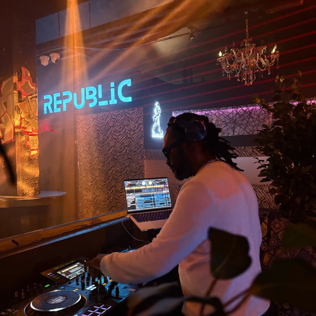 DJ Freshbeat — DJ in Brighton and Hove