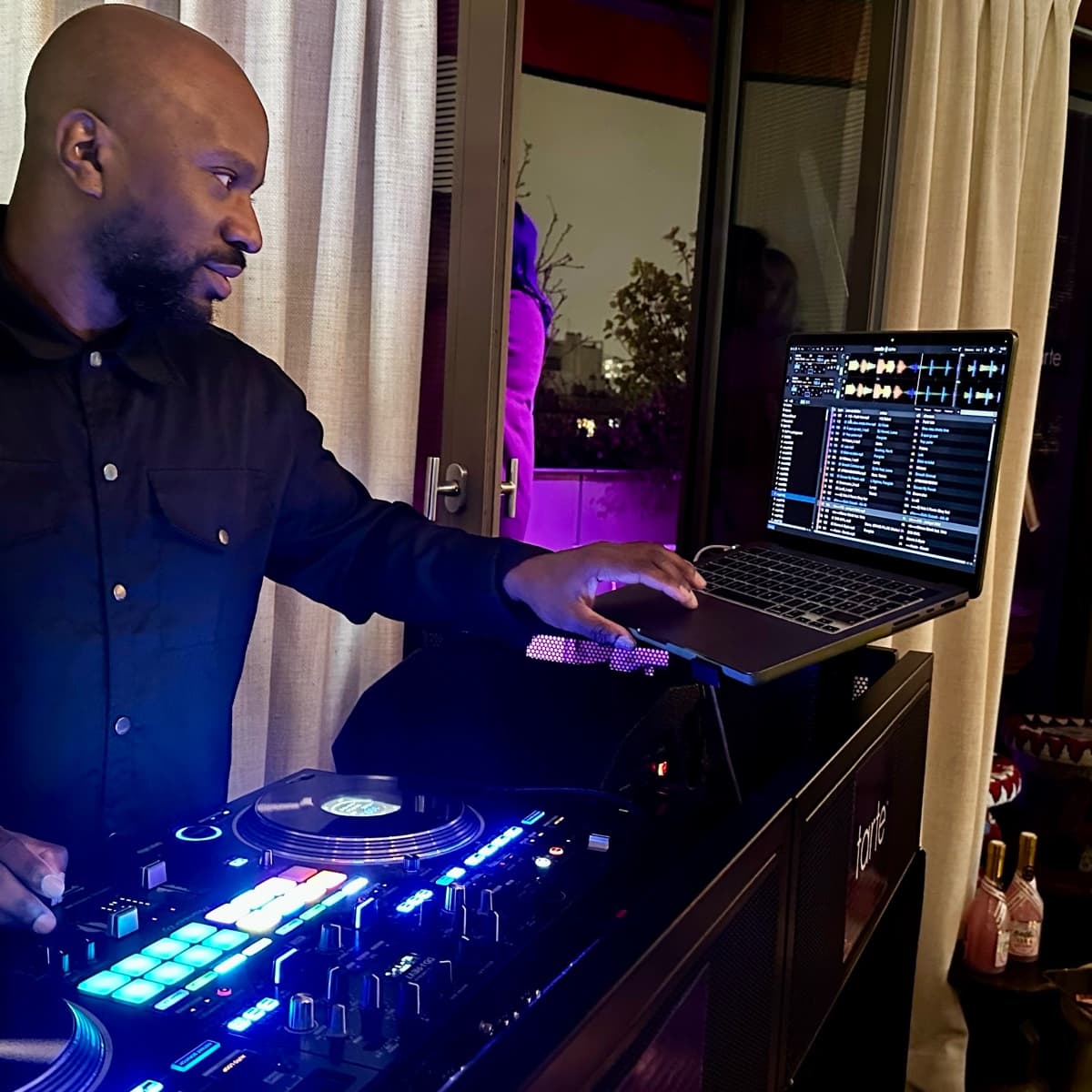 Diam chelbey — DJ in Chelles