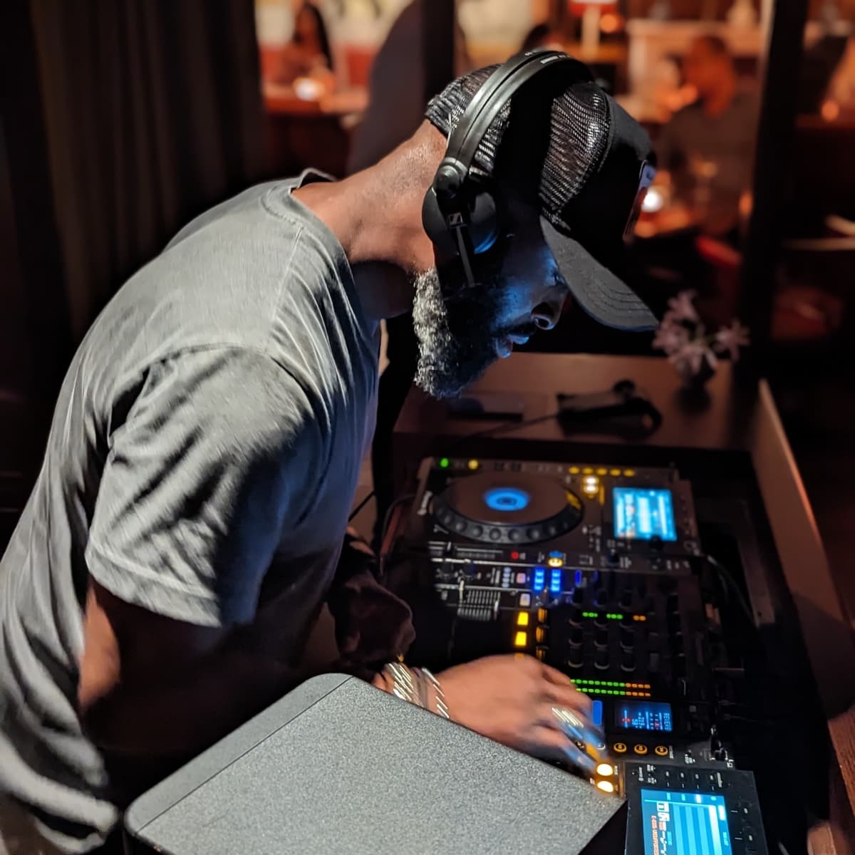Demi Abiola — DJ in London