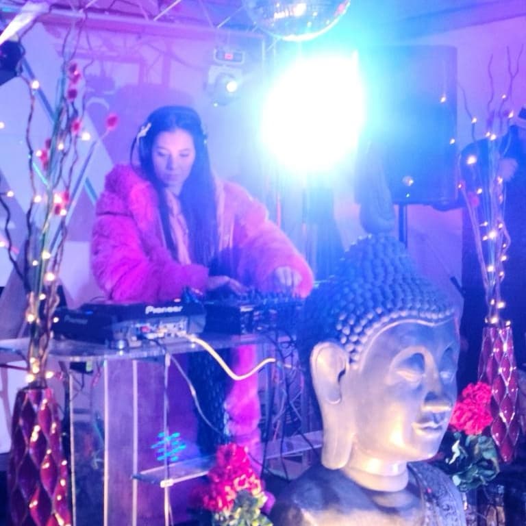Djcaroldesire — DJ in Miami Beach