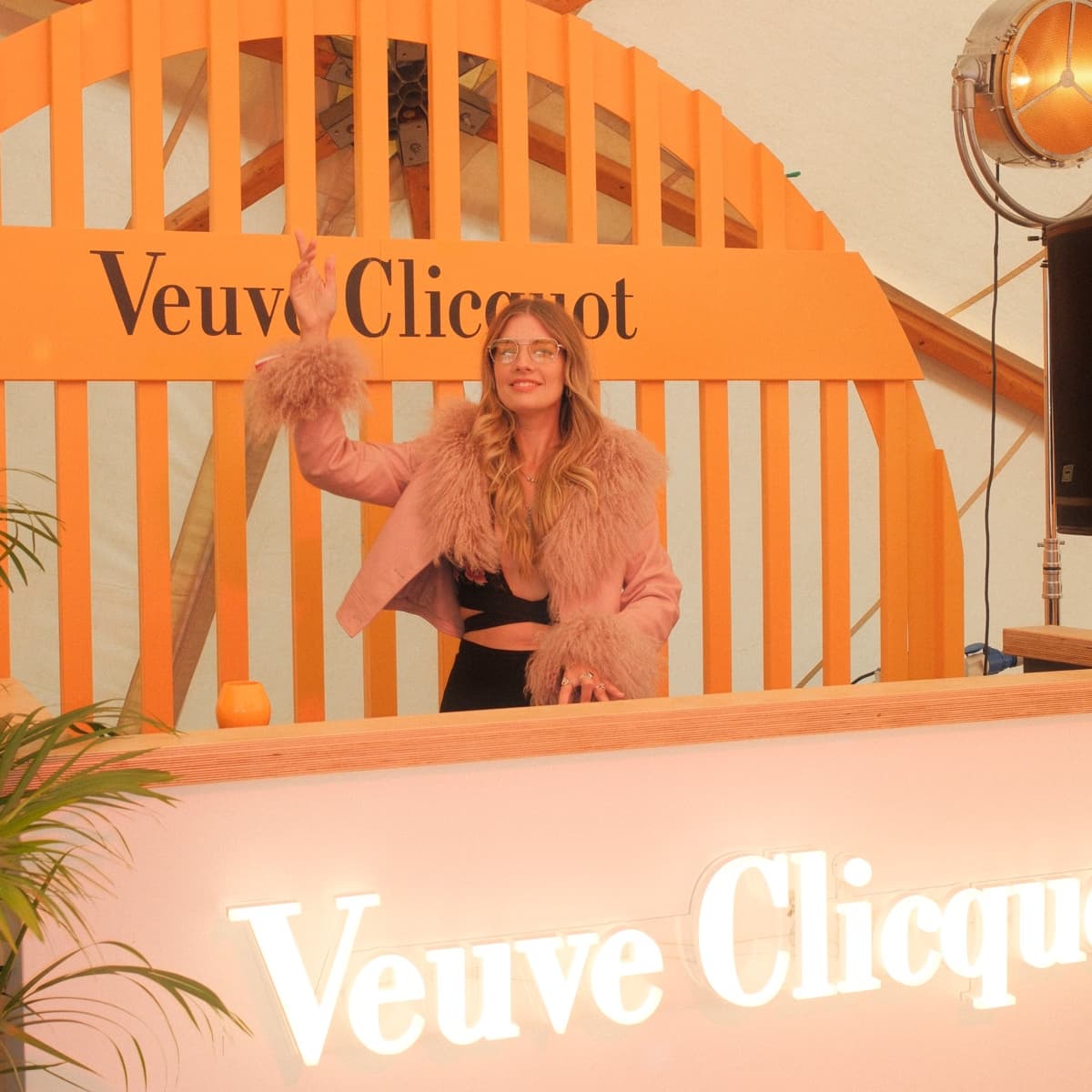 Jessica Louise — DJ in City of London