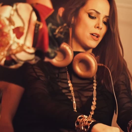 Laura Léda — DJ in Paris