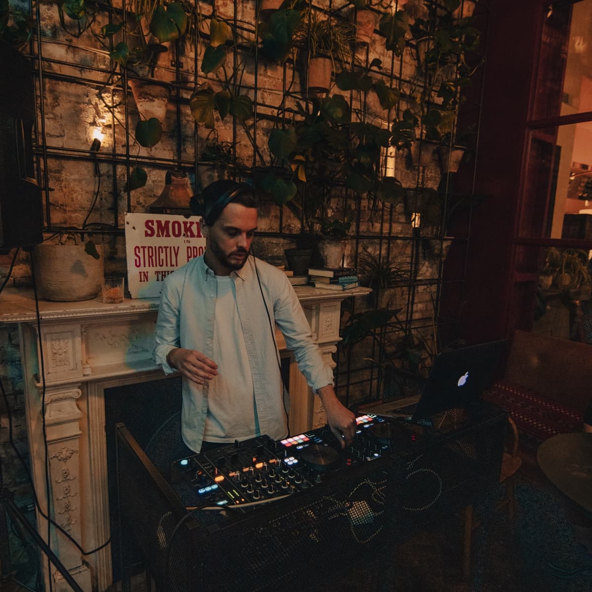 DJ Mibro — DJ in Worcester Park
