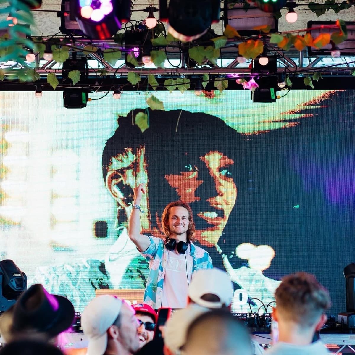 TONIN — DJ in London