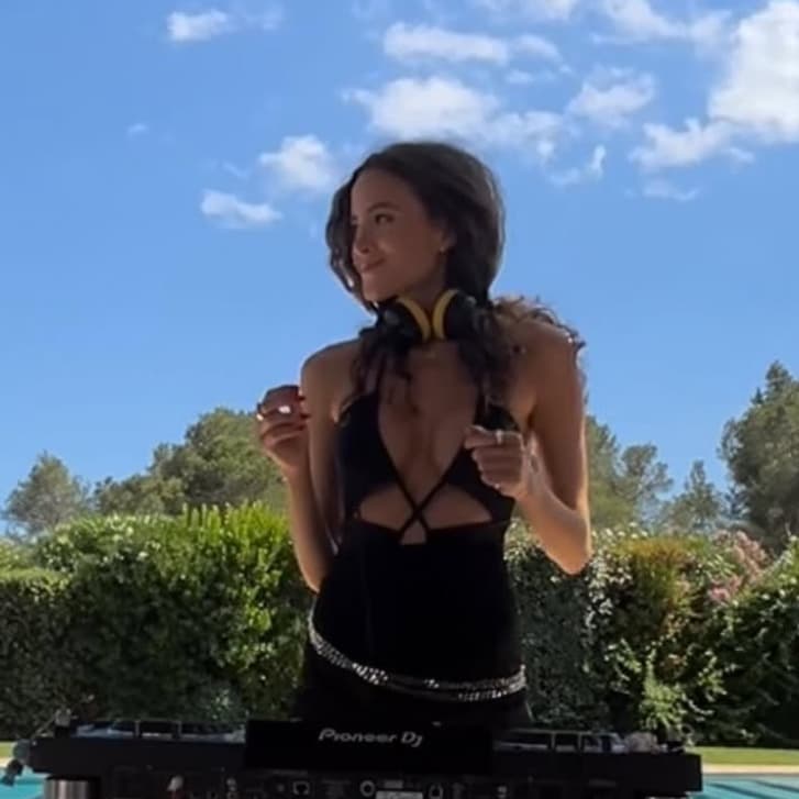 M A T E A — DJ in London