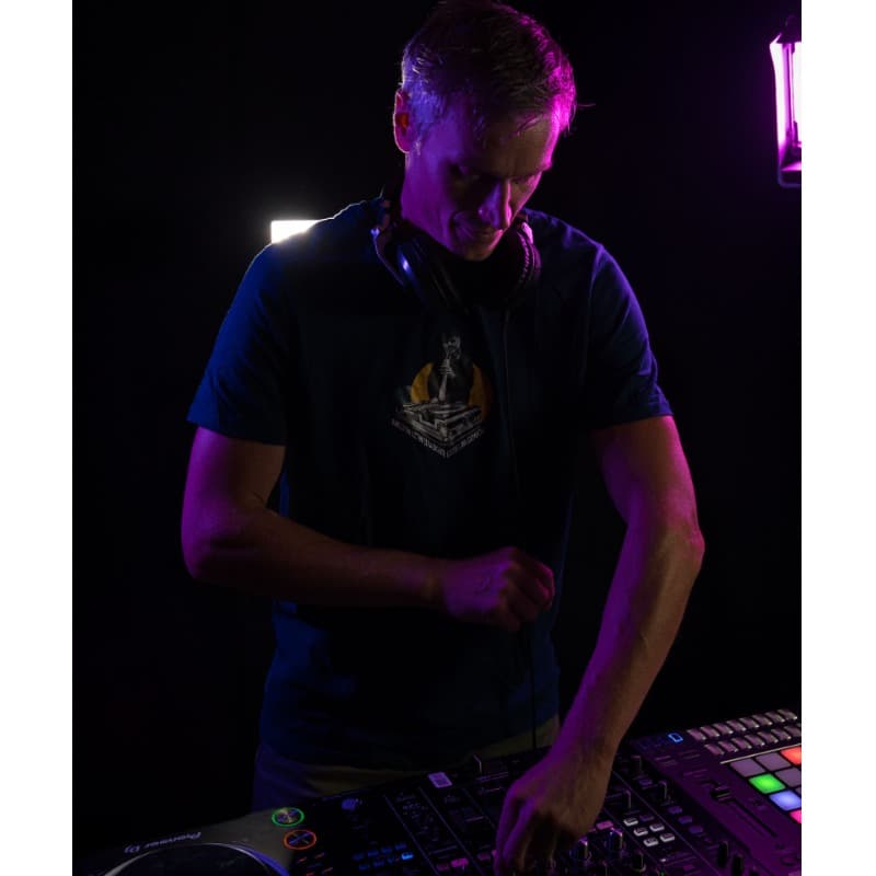 DENERI — DJ in Bayonne