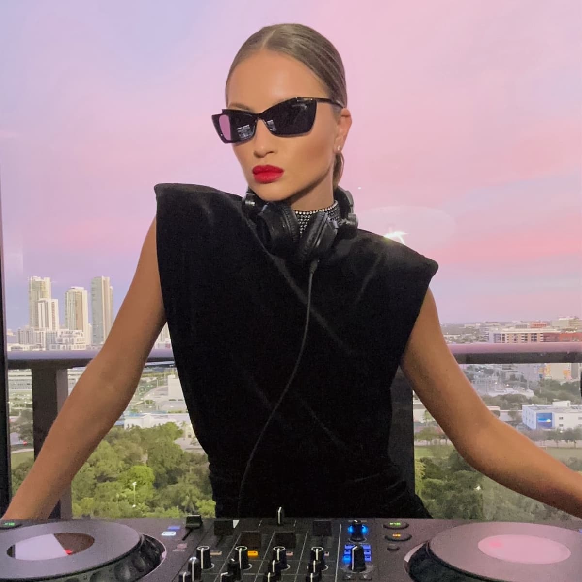 Dj Tanya Coleman — DJ in Miami-Dade County