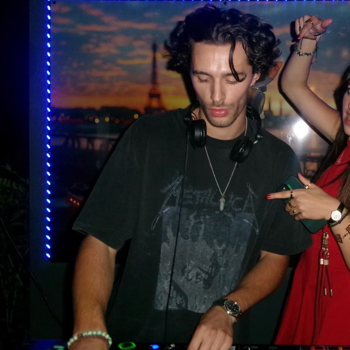 GALLA — DJ in Paris