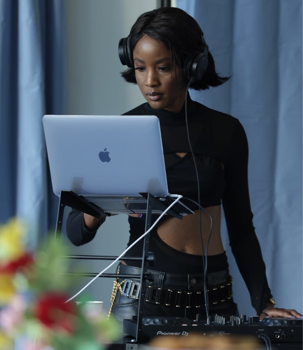 Lamotonia — DJ in Paris