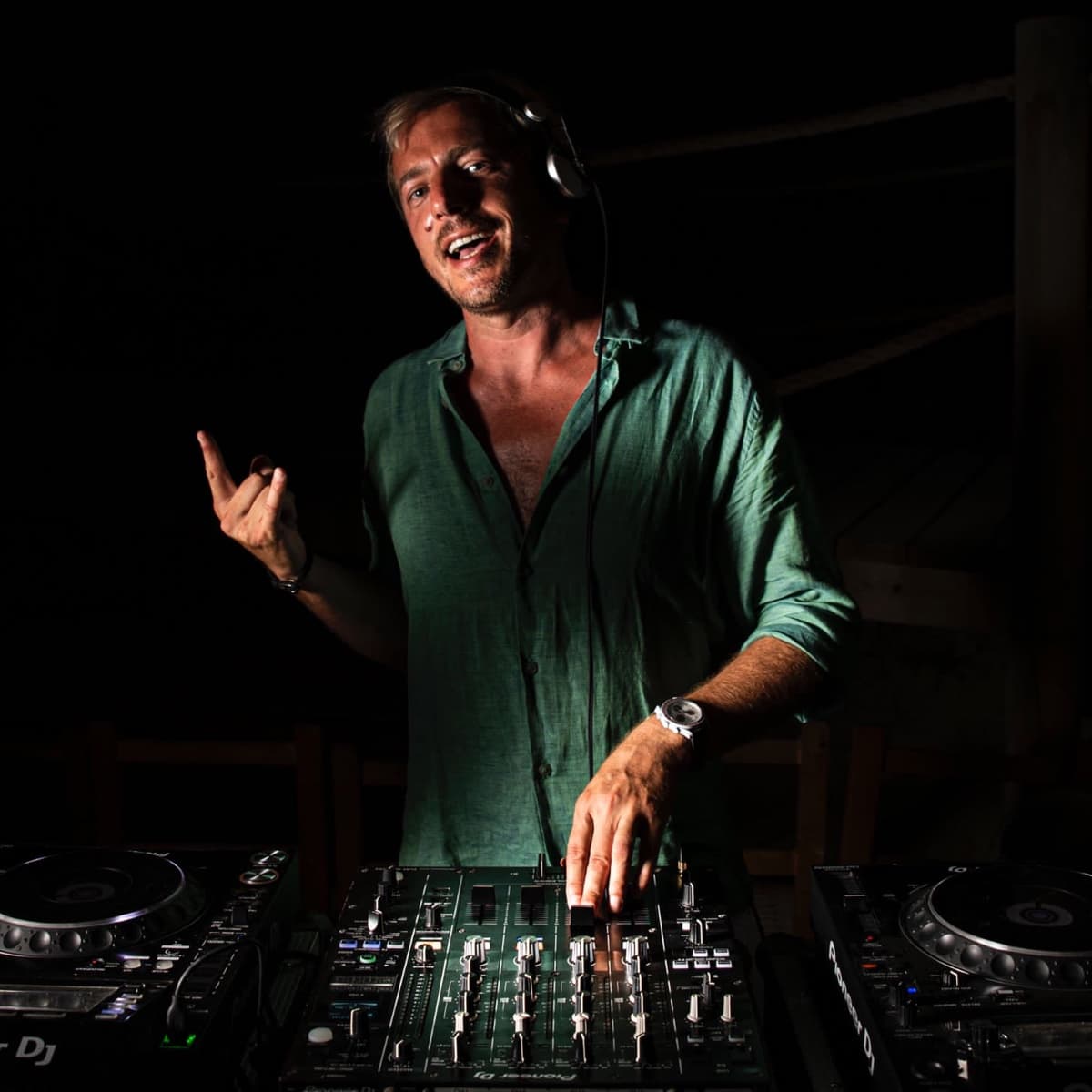 Tom Costino — DJ in Paris