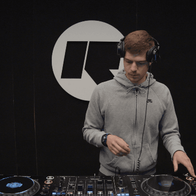 22 Sparks — DJ in Antony