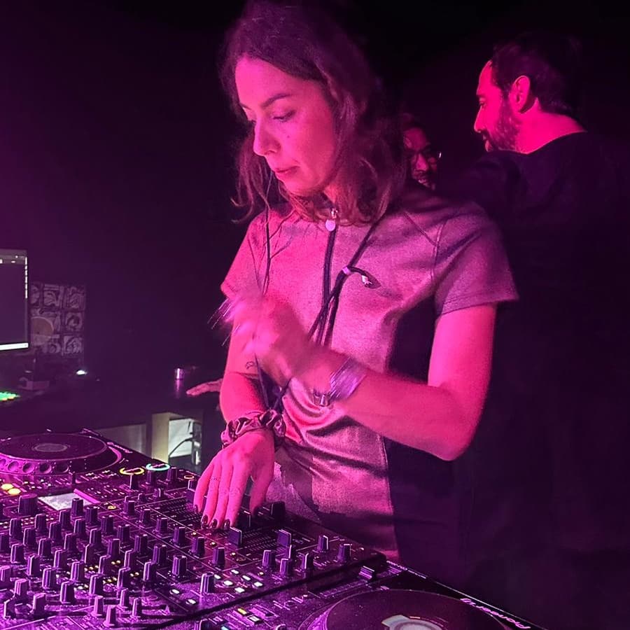 loulou ferrari — DJ in Annecy