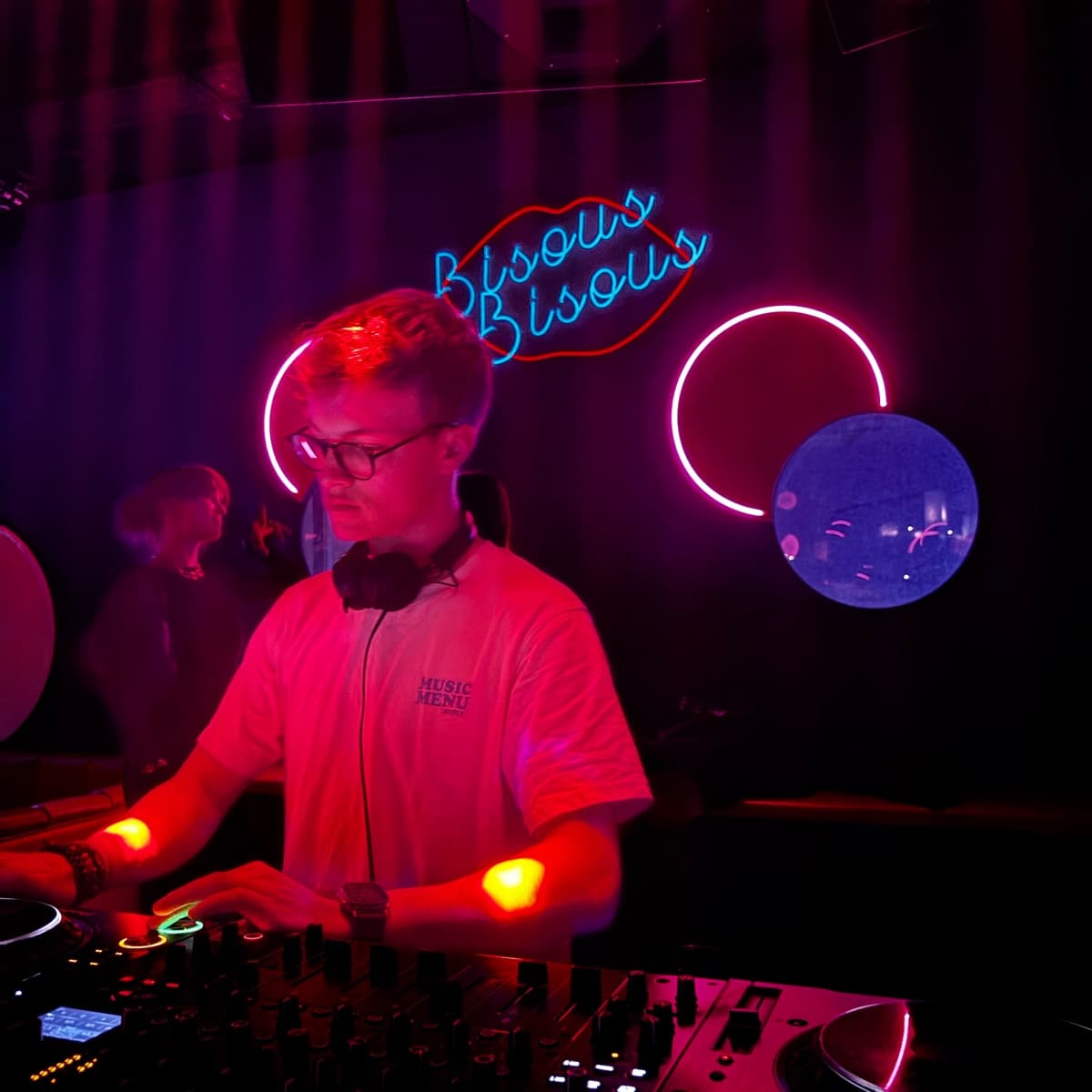 SEA BREEZE — DJ in Cannes