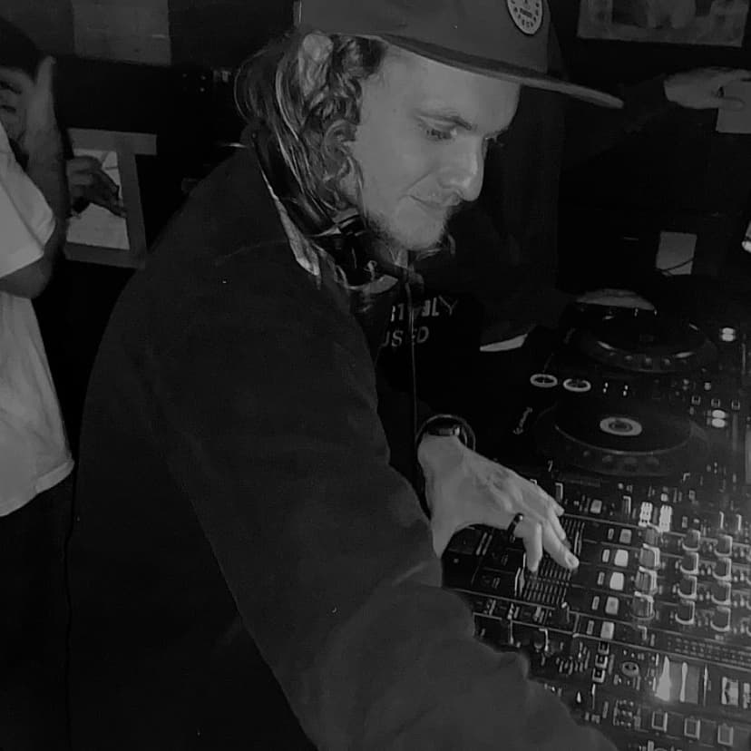 TONIN — DJ in London