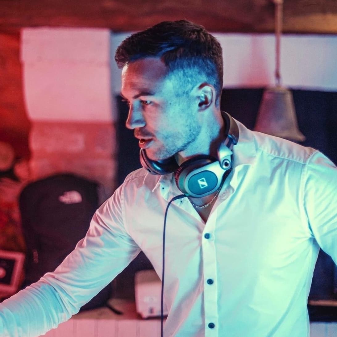 Valentin Farrelli — DJ in Angers