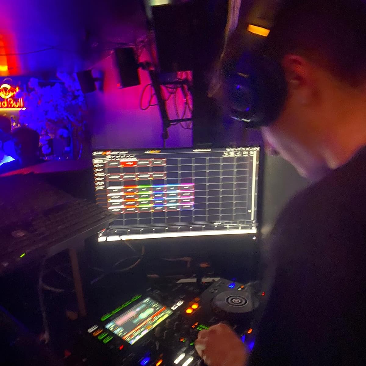 Kazajak — DJ in Paris