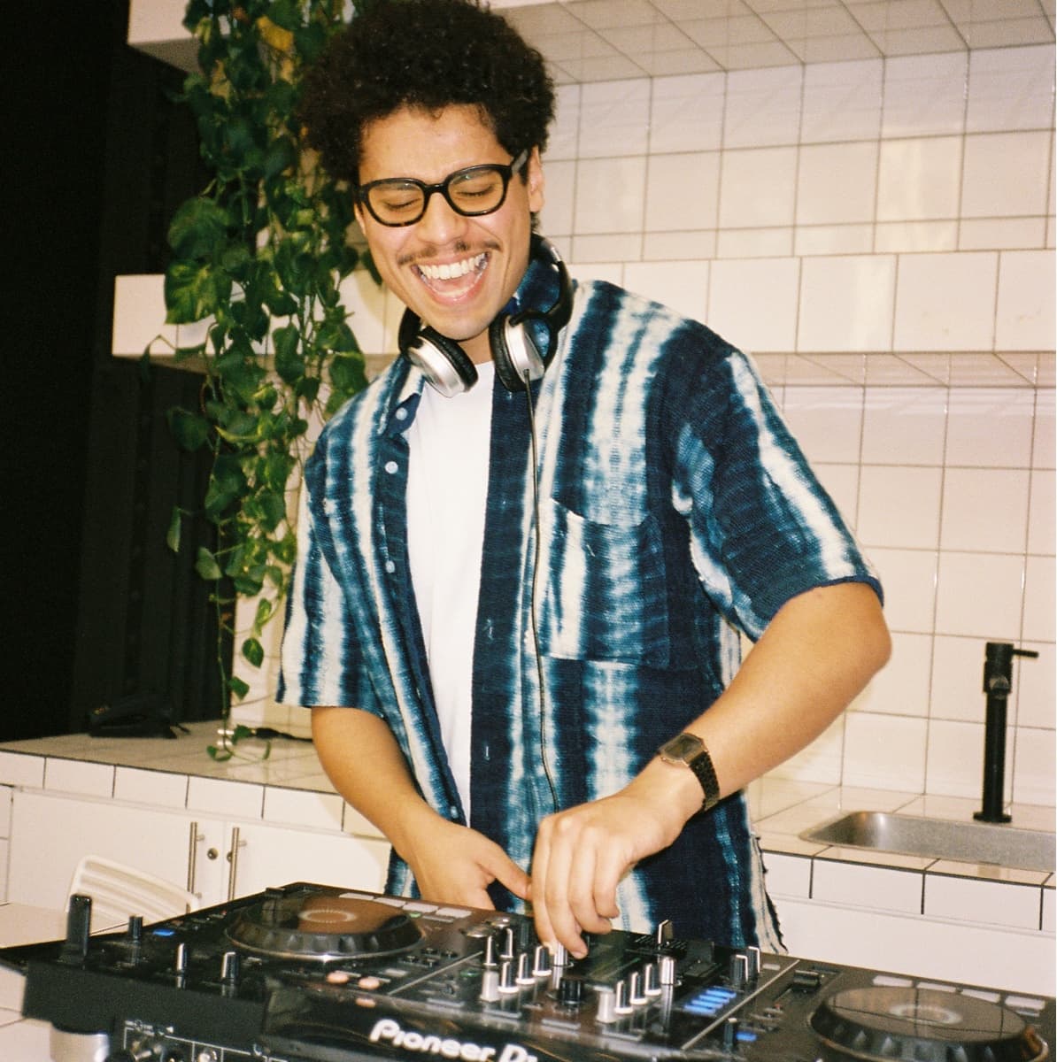 Br4da — DJ in Paris