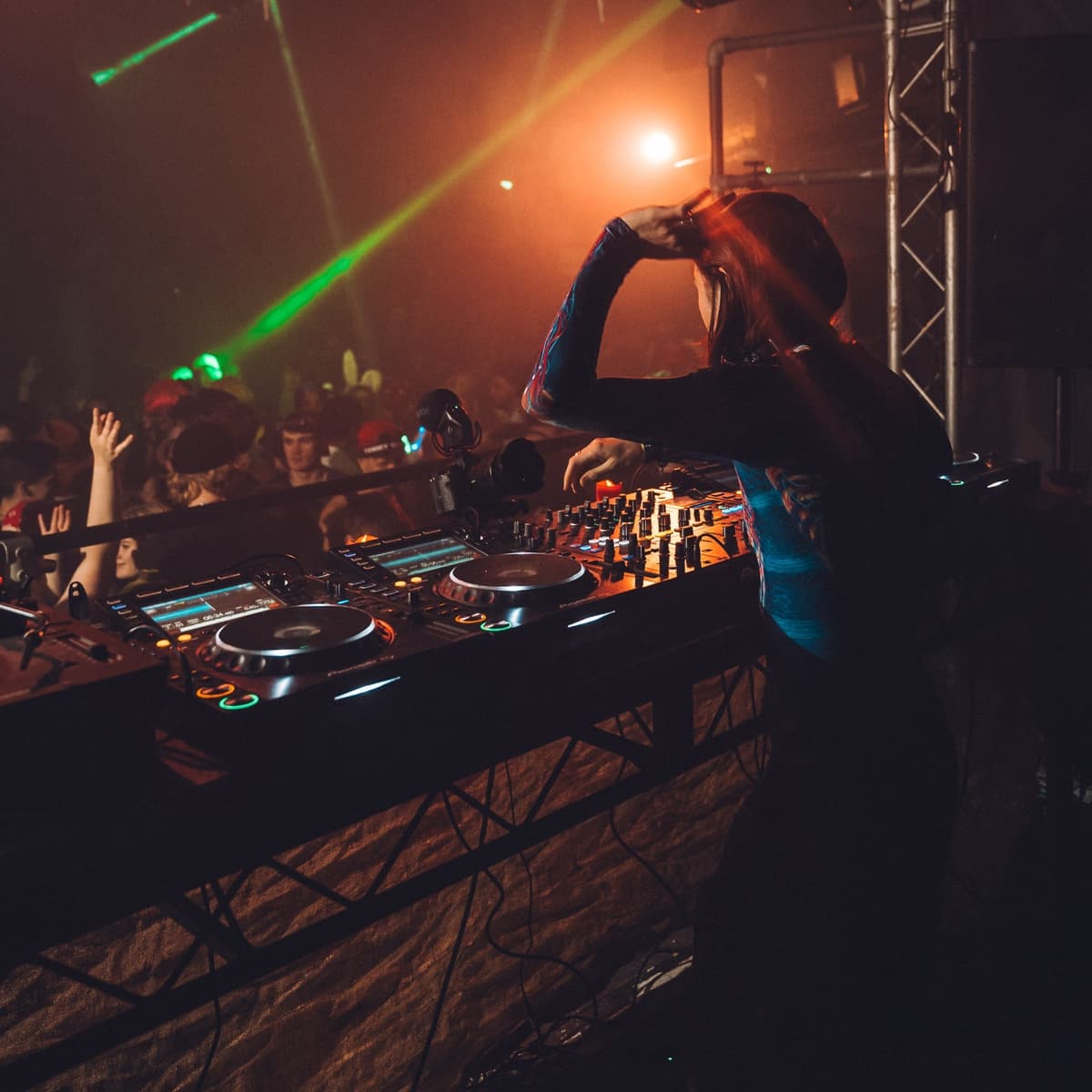 Heaven-Lee — DJ in London