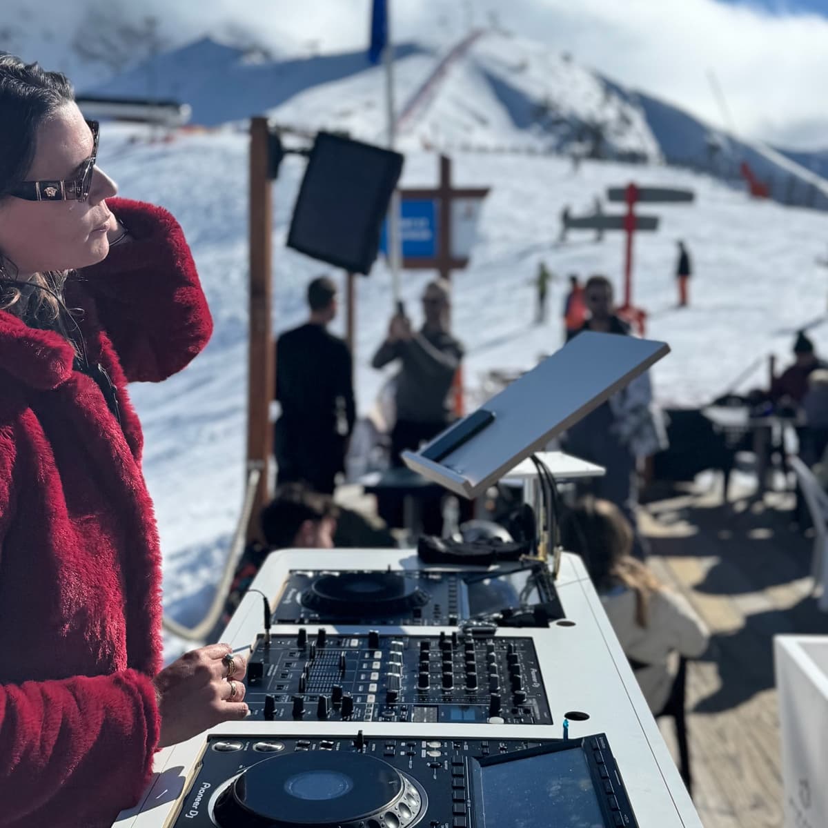 Elisa saxo — DJ in Cannes