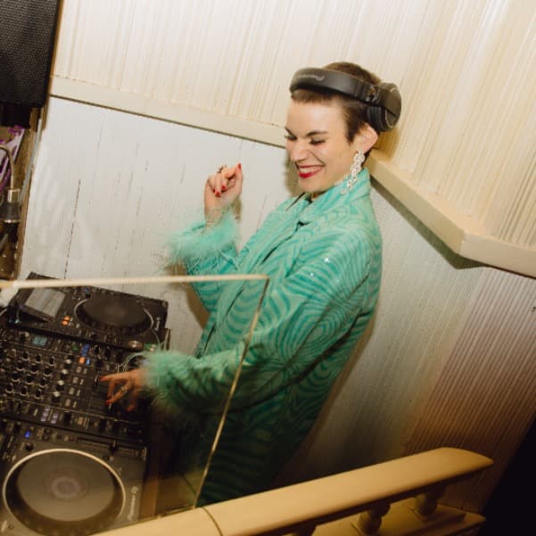 Ana Her — DJ in London