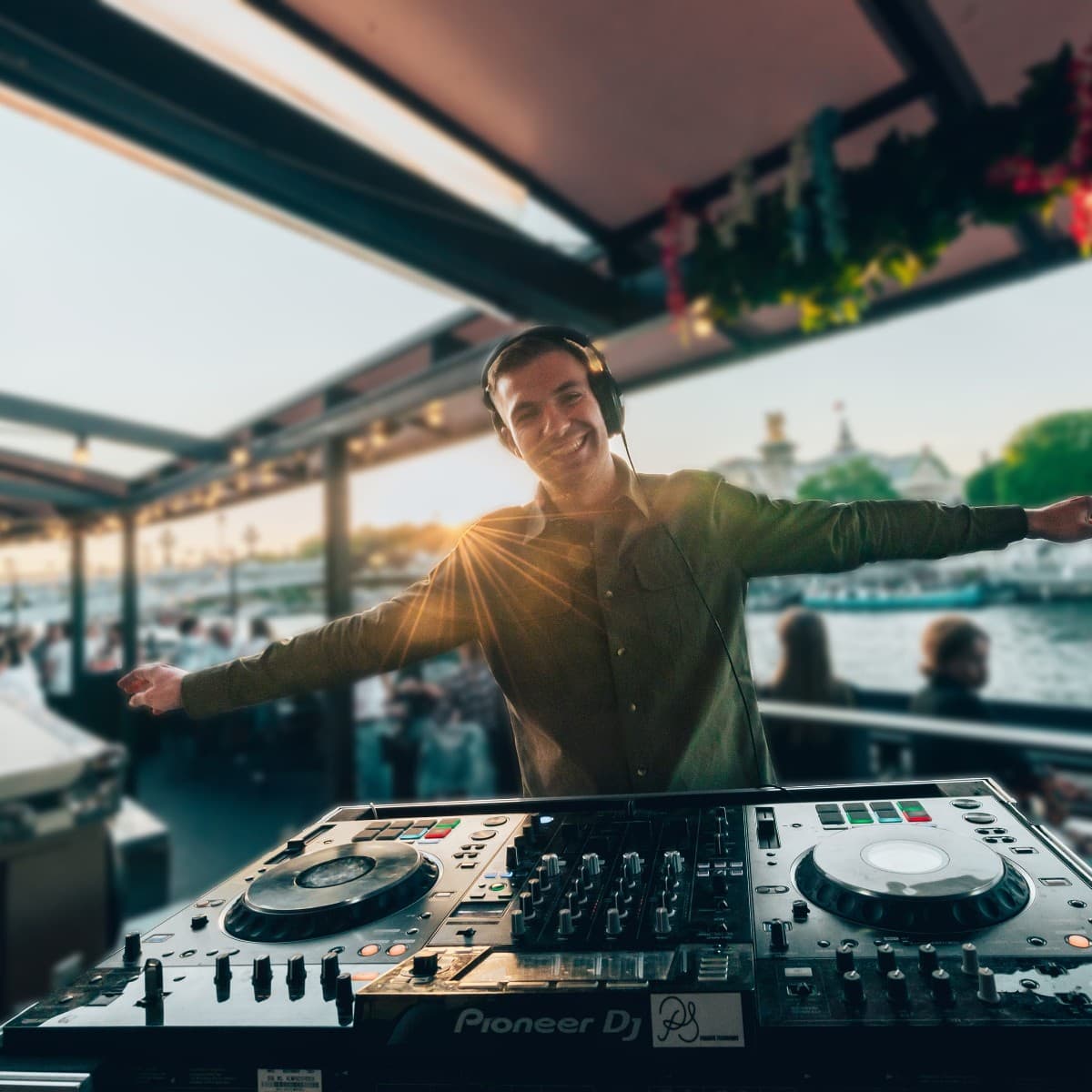 Galactix — DJ in Paris