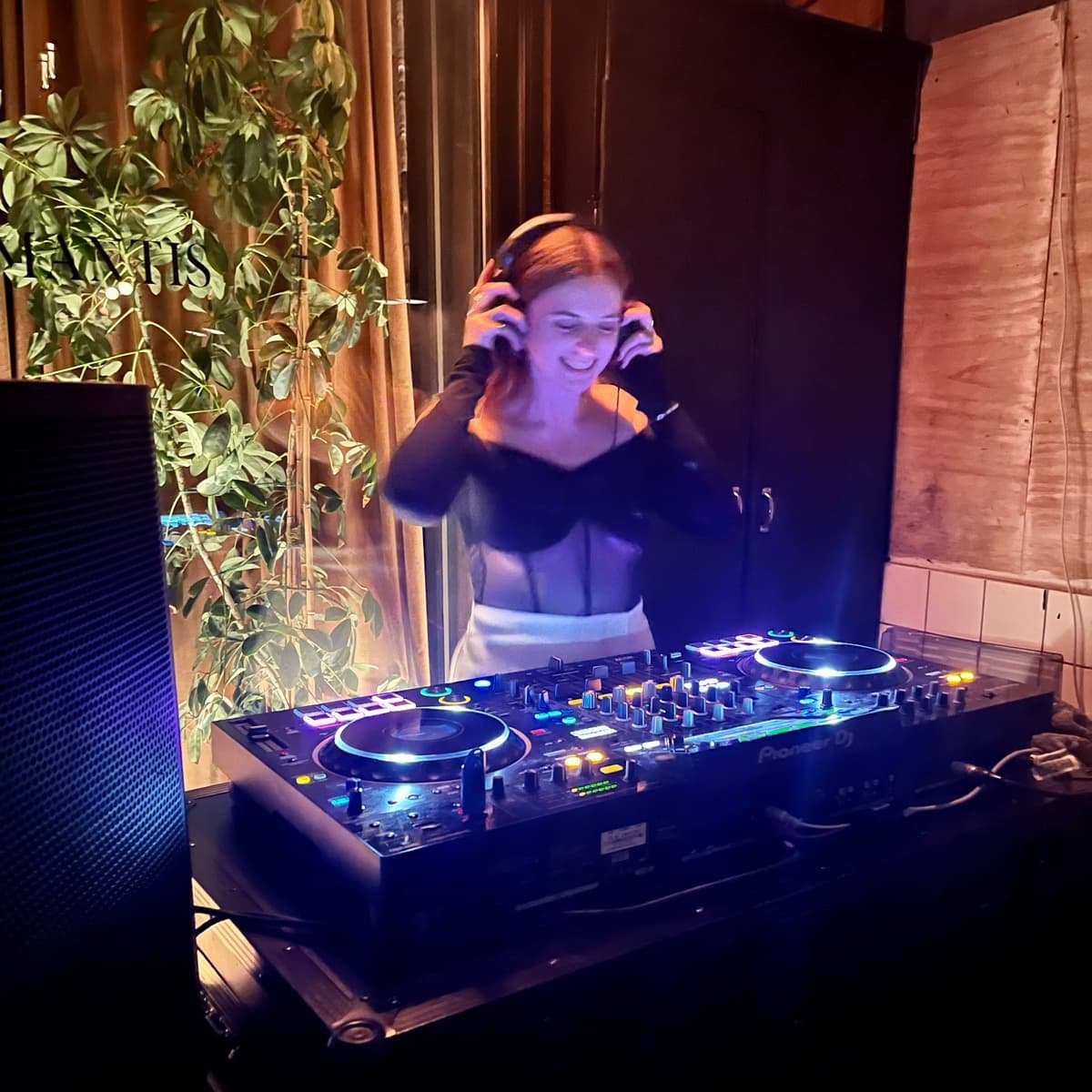 mollyjune — DJ in London