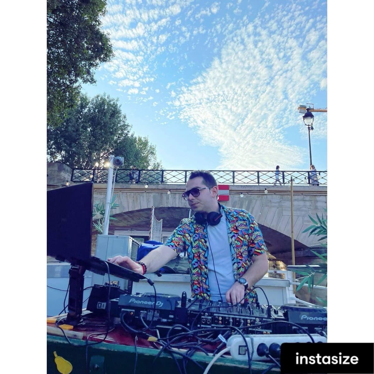 Sari — DJ in Paris