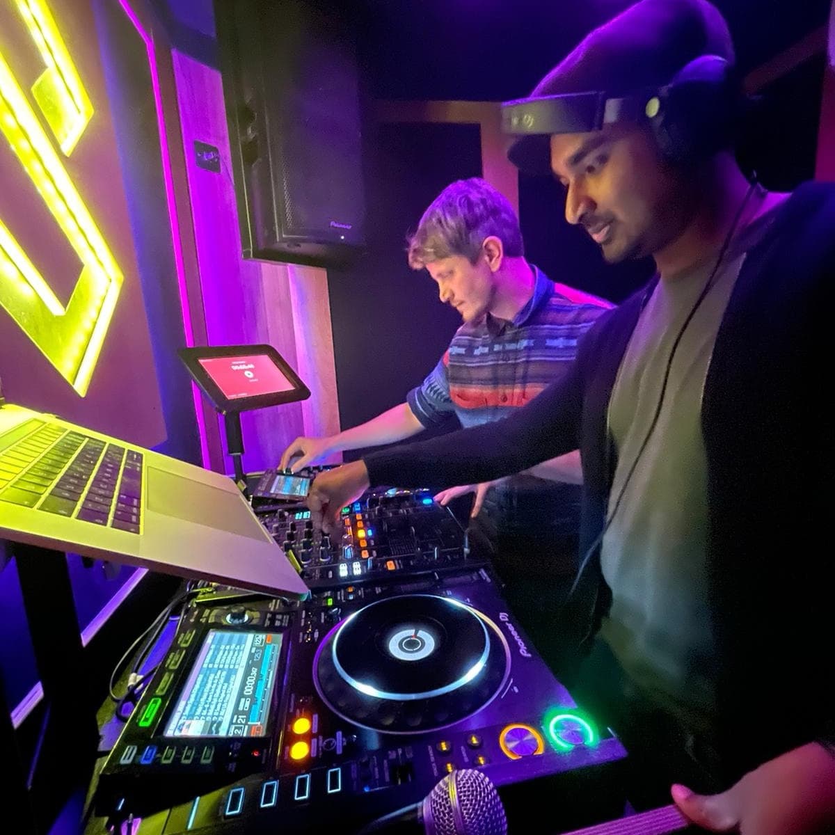 Ridmaya — DJ in London