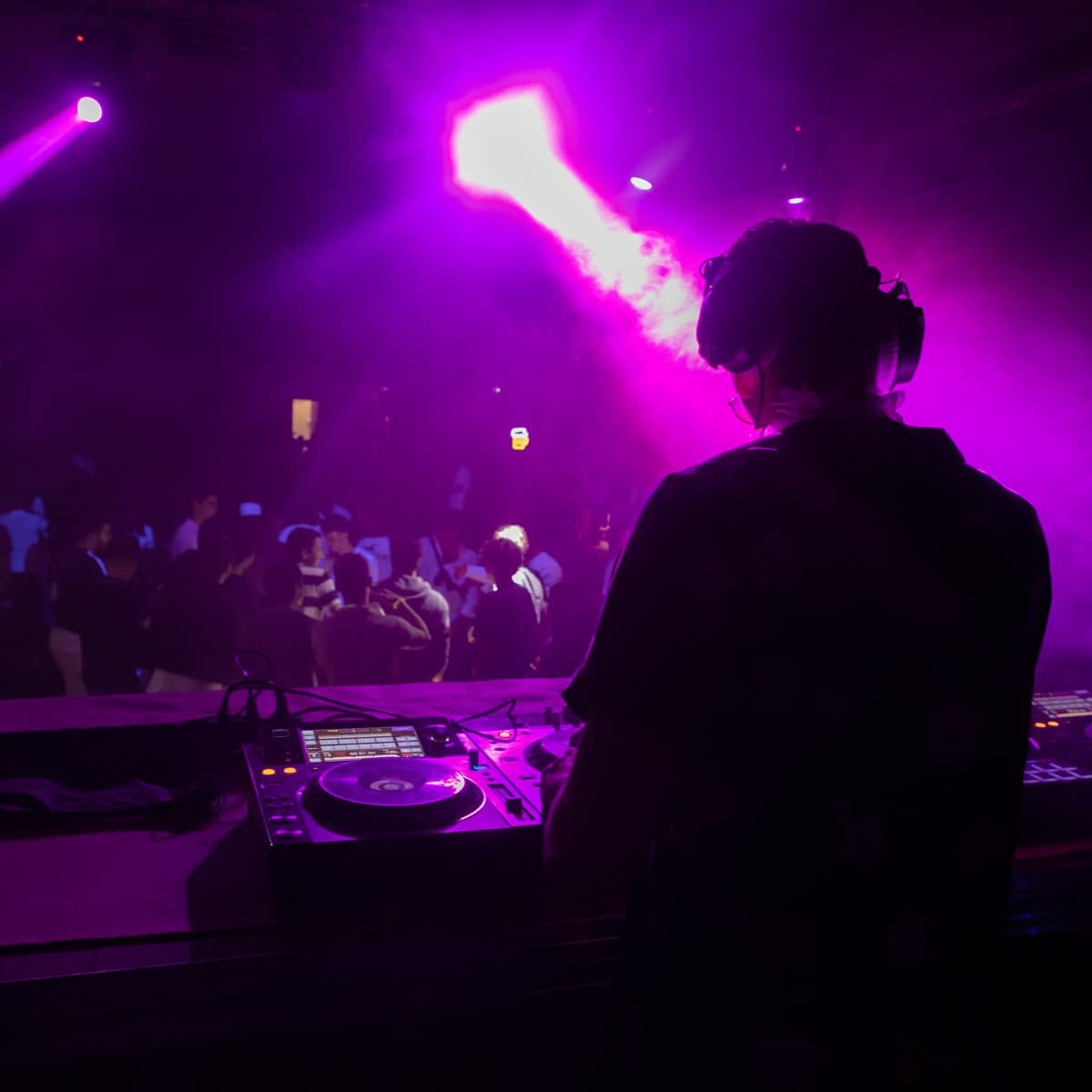 Yakoi — DJ in Paris