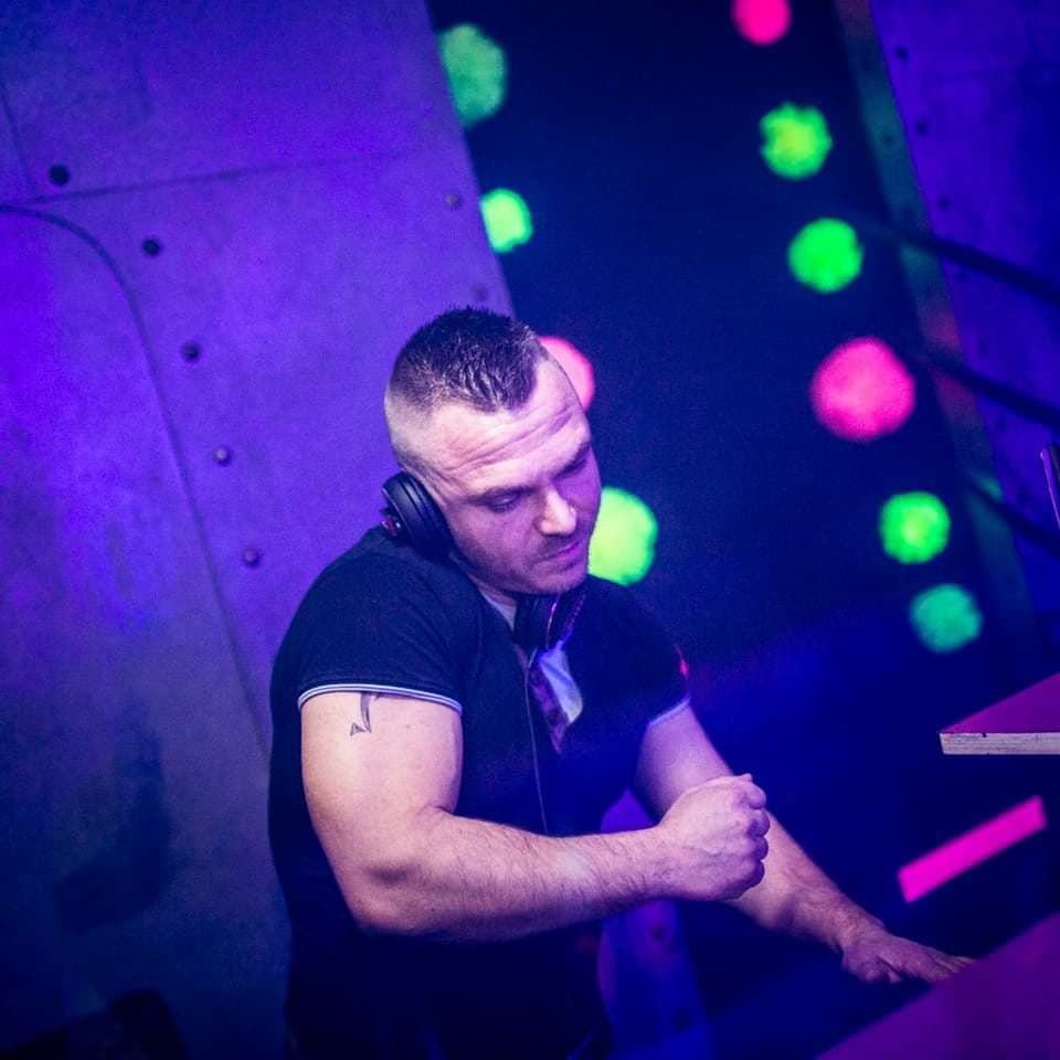 ANDY BLONDEL — DJ in Viry-Châtillon
