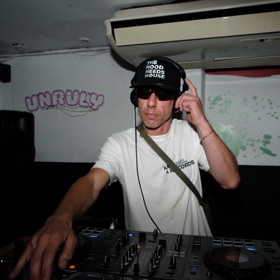 Leeward B — DJ in London