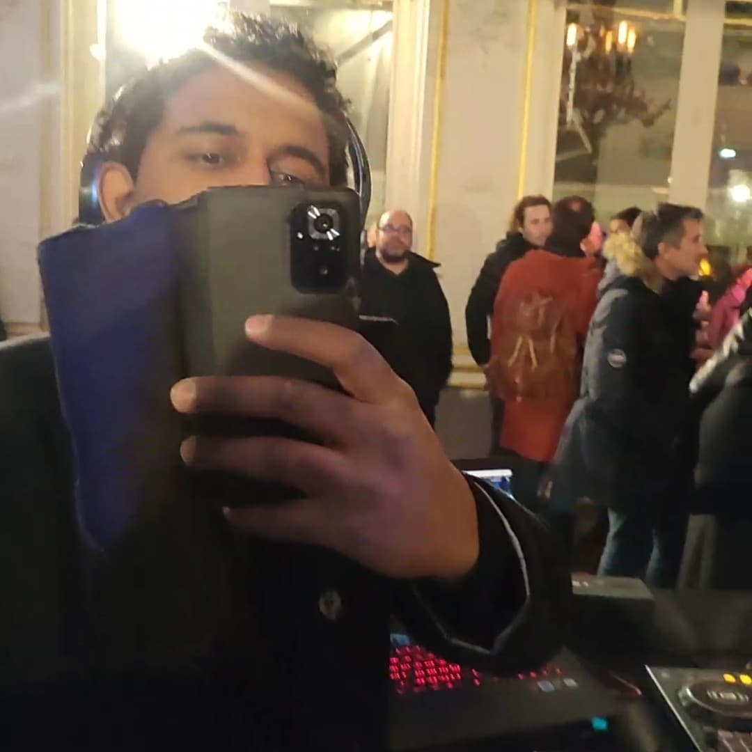 Pacific Drive — DJ in Paris