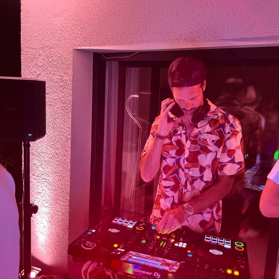 Gregooz — DJ in Paris