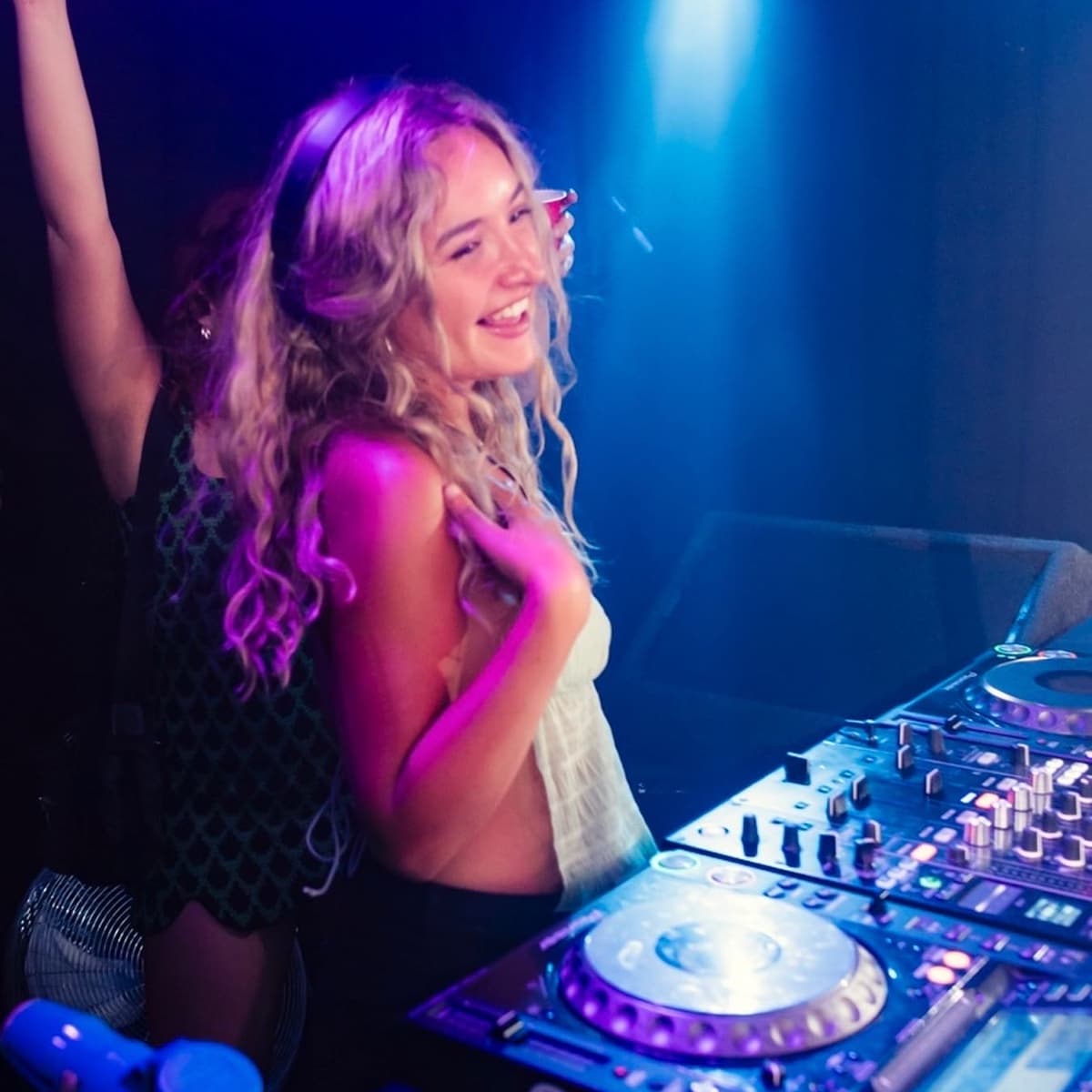 Gracie Convert — DJ in London