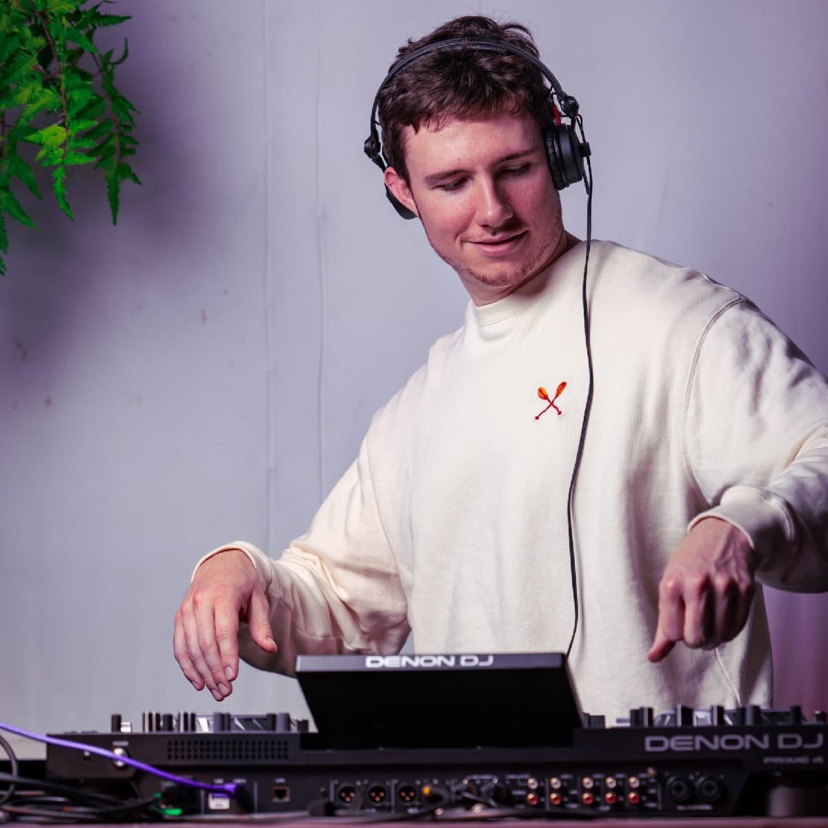 Aron Cluster — DJ in Lille