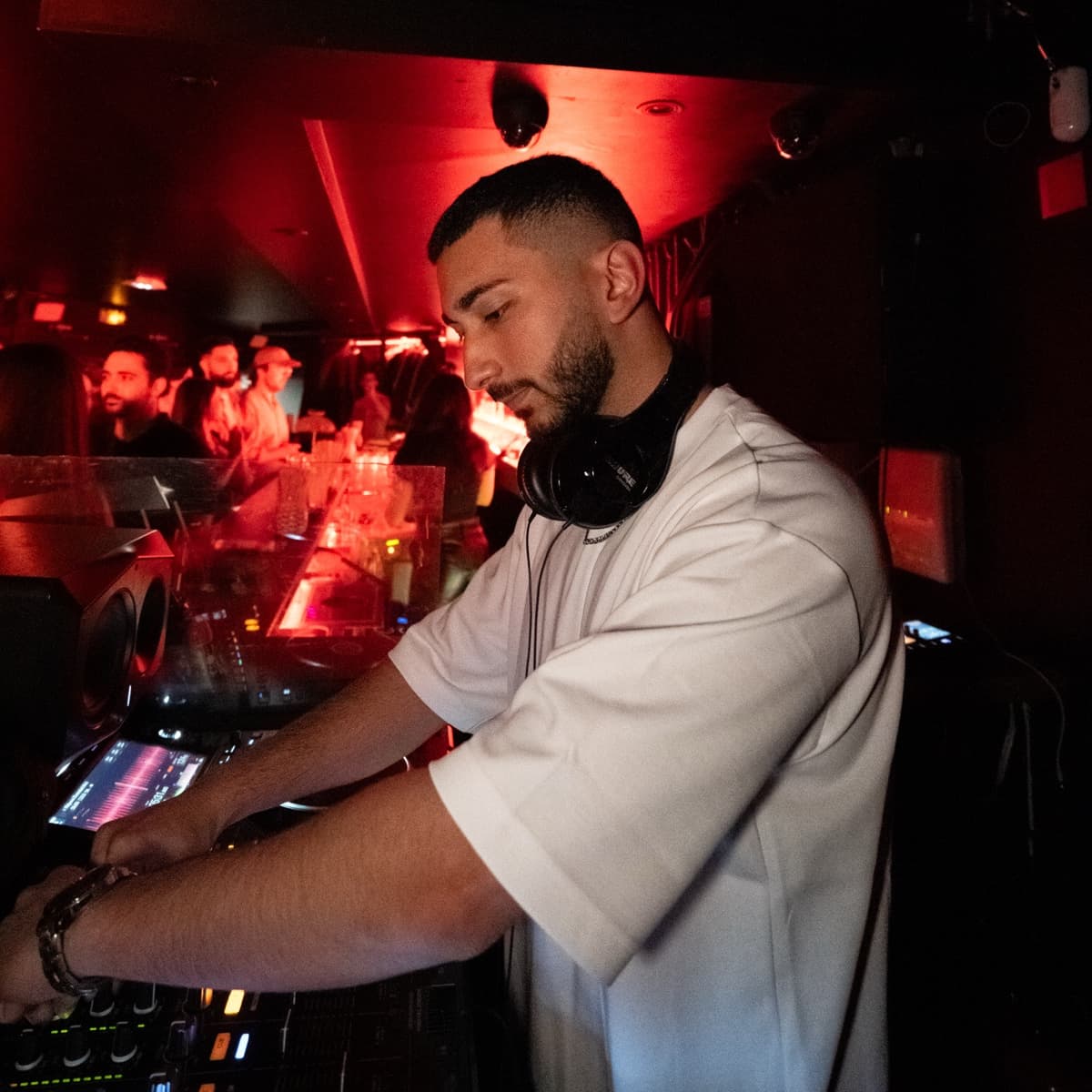Karl Romanos — DJ in Paris