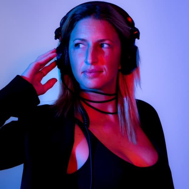 Linoa — DJ in Biarritz