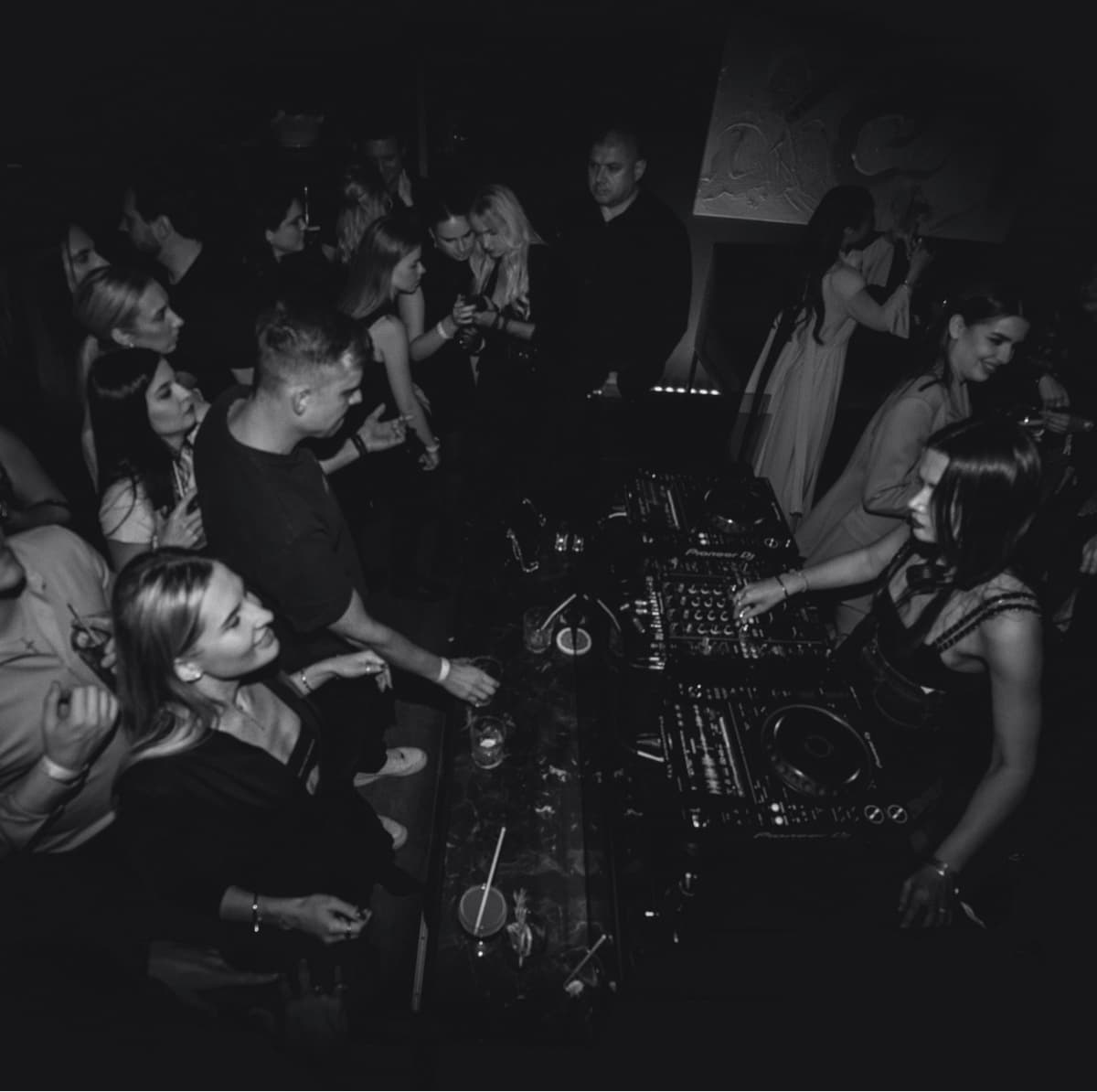 ART.ROBE — DJ in London