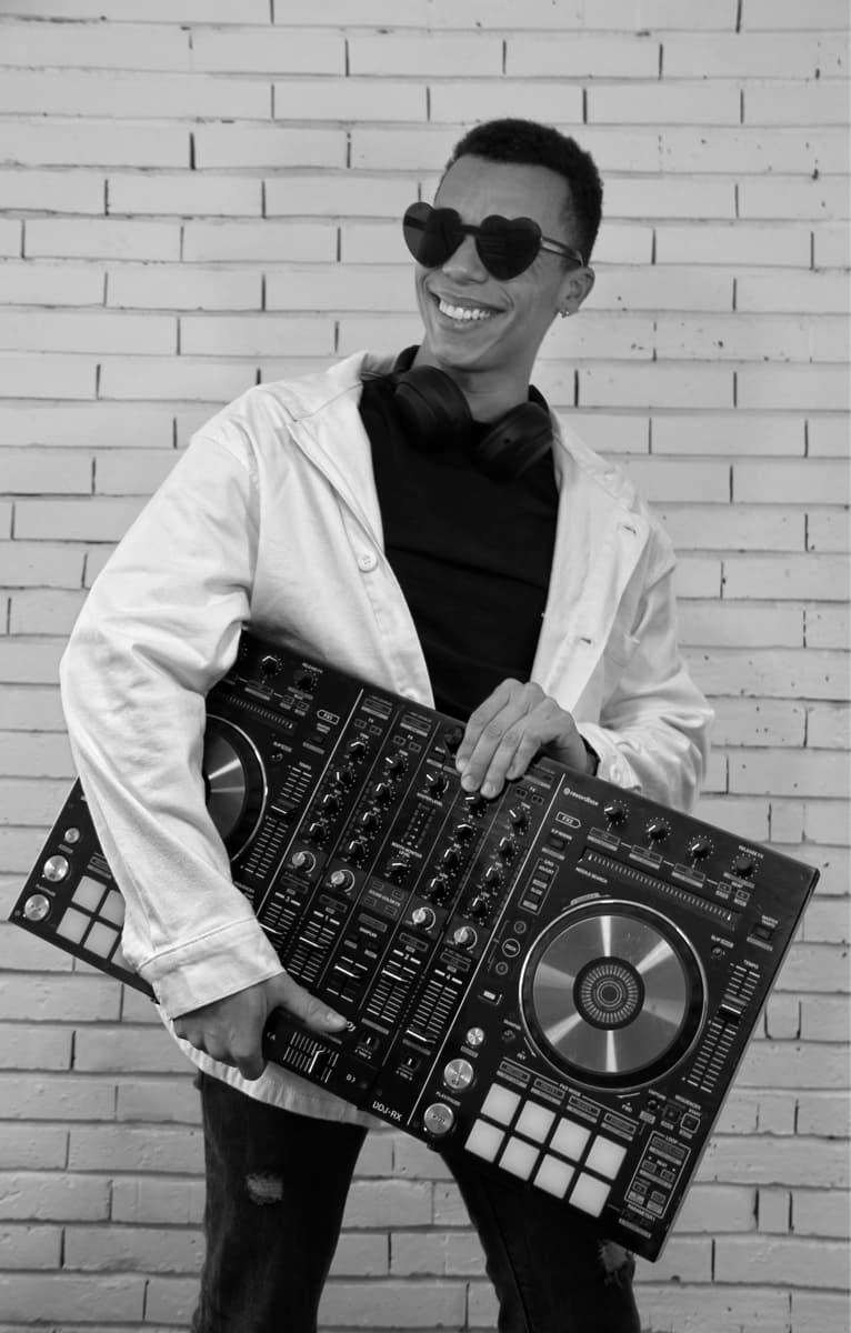 YO.DC — DJ in Paris