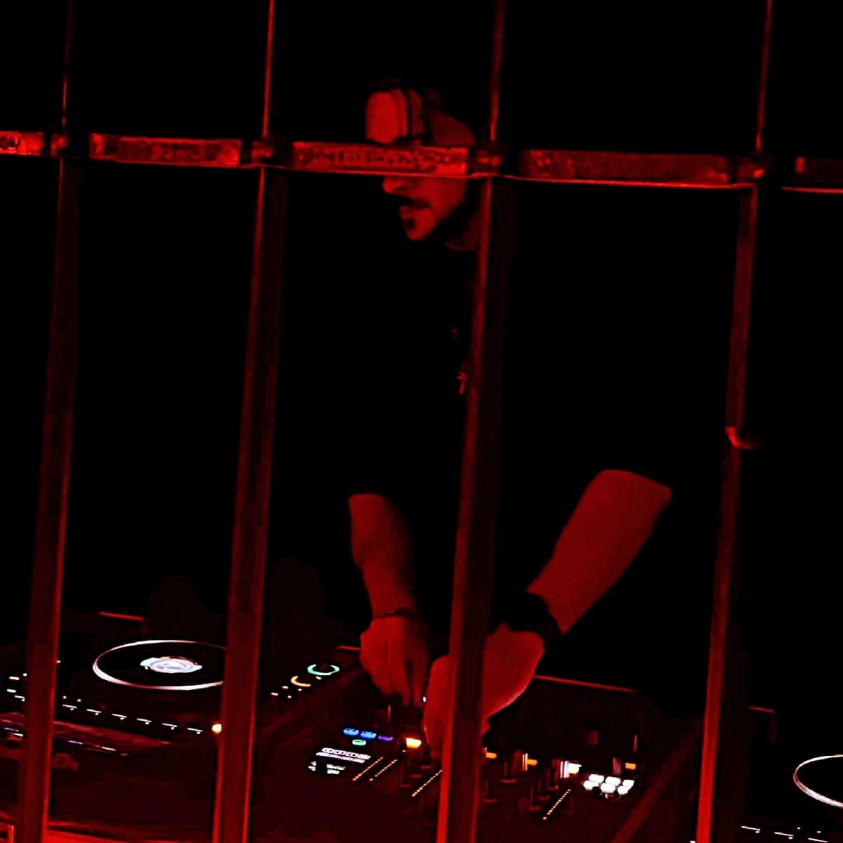 MOLYO — DJ in Paris