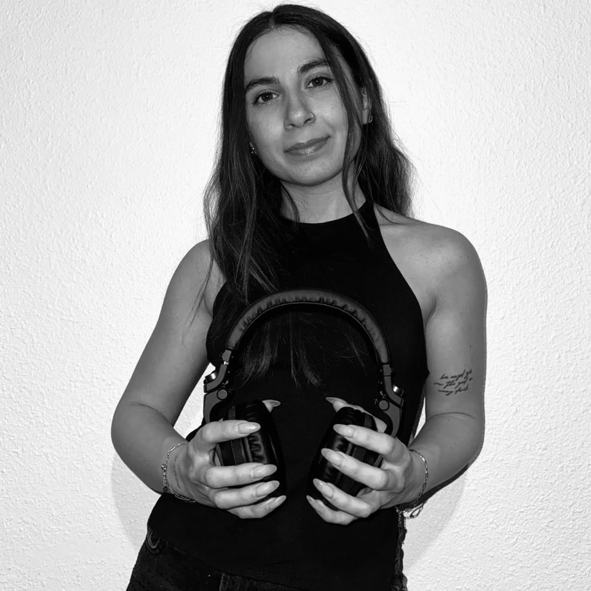 DJ Pauline — DJ in Paris