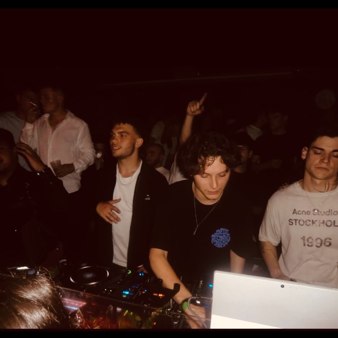 Oneyed — DJ in Paris