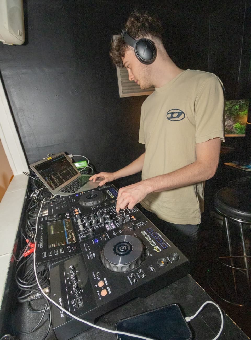 Dj MH — DJ in Paris