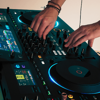 DAIVIL — DJ in Annecy